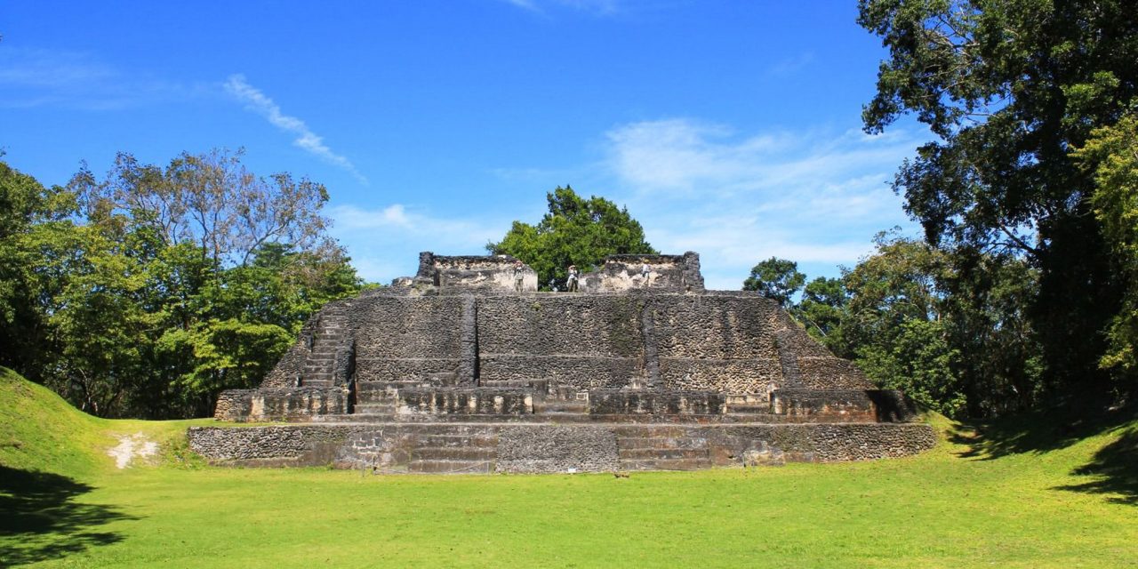Xunantunich Mayan Temples and Belize City Tour