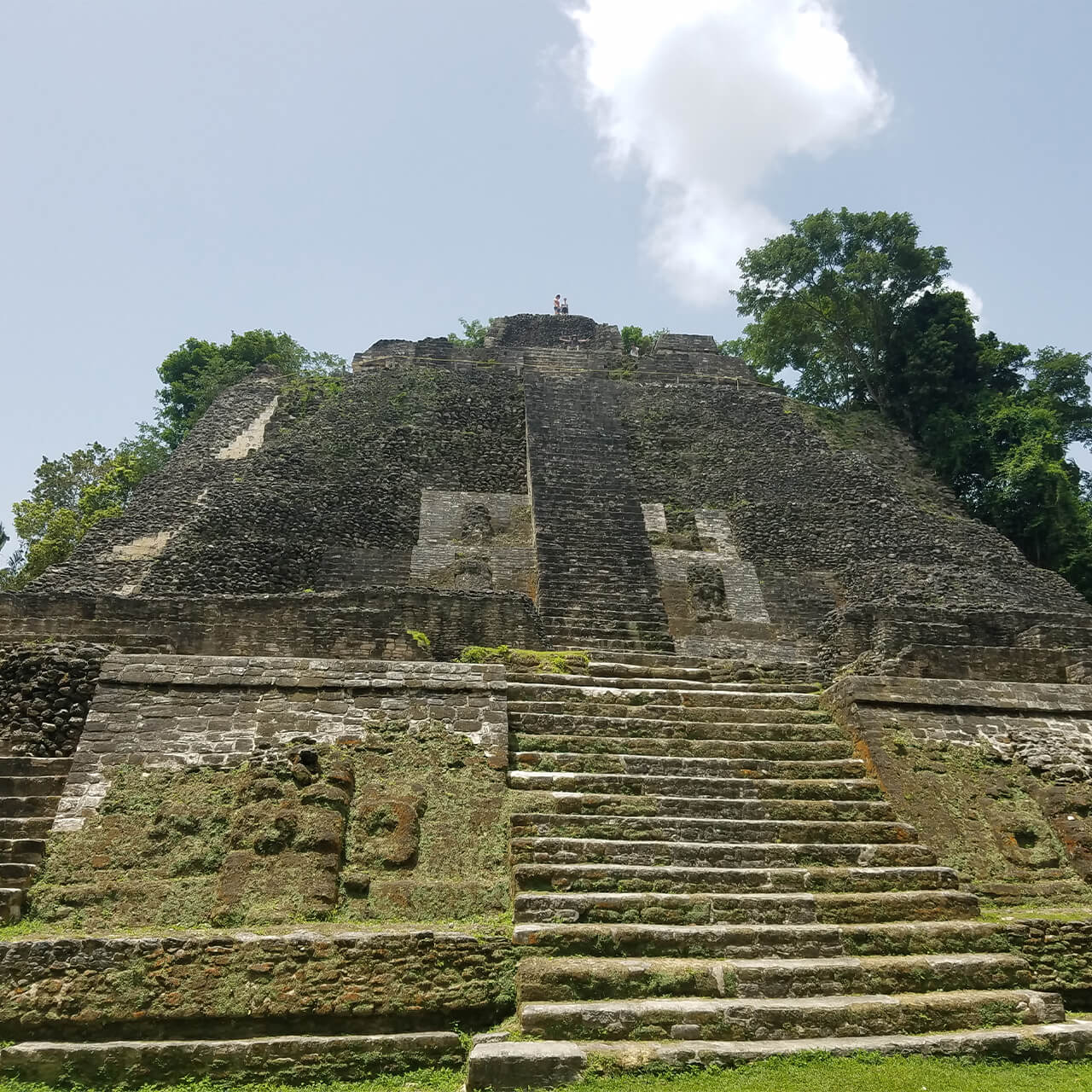 https://www.discoverbelize.bz/wp-content/uploads/2019/10/lamania.jpg